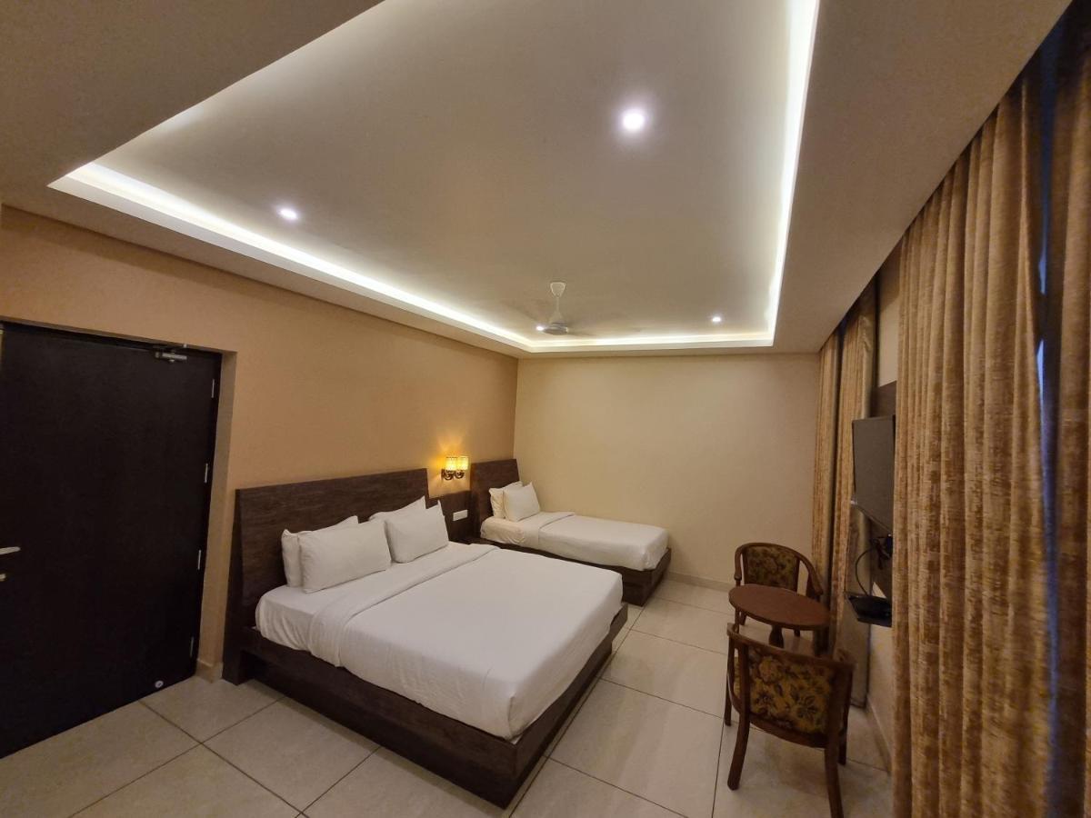 Plutus Residency Hotel Auroville Bagian luar foto